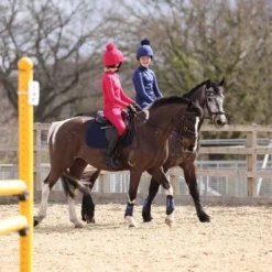 Aubrion Rijlegging Non-Stop Young Rider Cerise -Aanbiedingen Ruiter Set Winkel aubrion 8992 8971 8990 2.9a294d